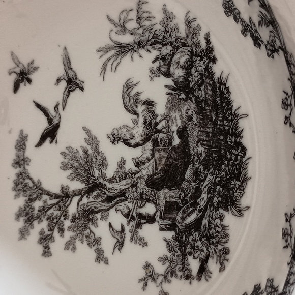 Aux Au Provence Black Landscape with Chickens Rooster Doves Rabbits Serving Bowl - Picture 2 of 6